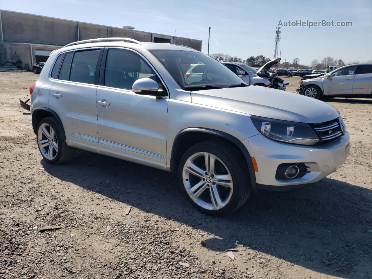 2016 Volkswagen Tiguan S Silver vin: WVGBV7AX8GW055622