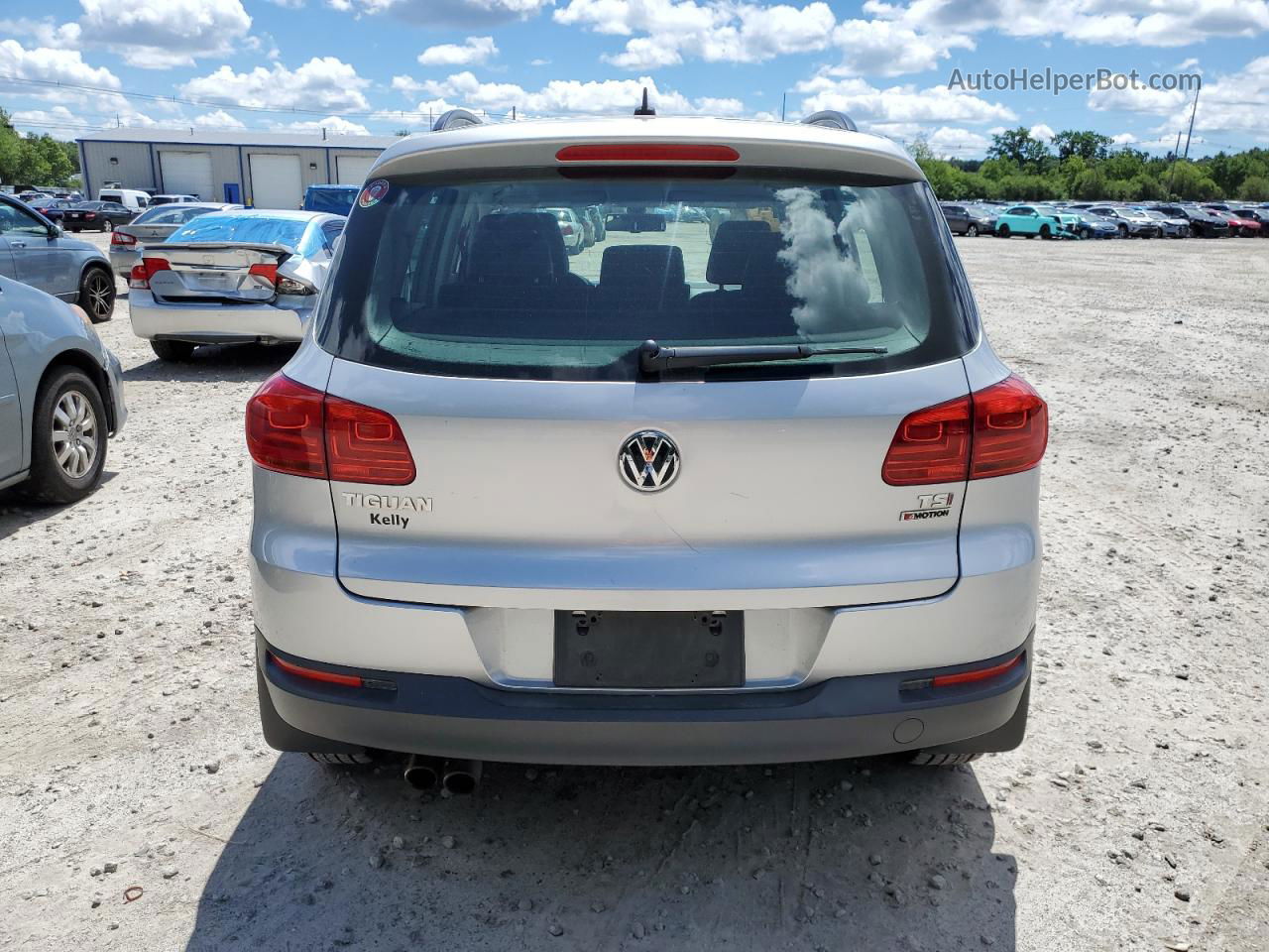 2016 Volkswagen Tiguan S Silver vin: WVGBV7AX8GW609192