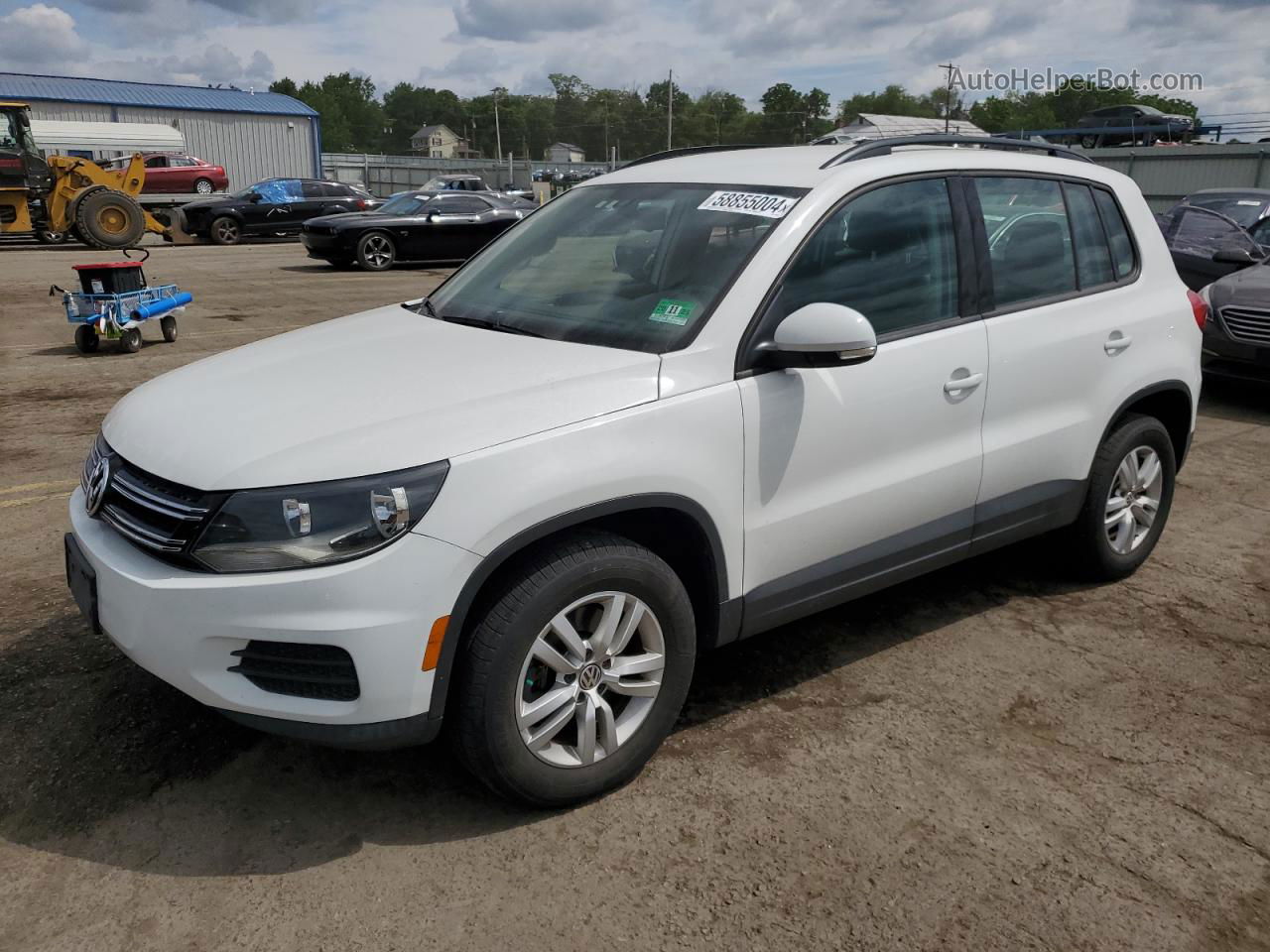 2017 Volkswagen Tiguan S Белый vin: WVGBV7AX8HK014044