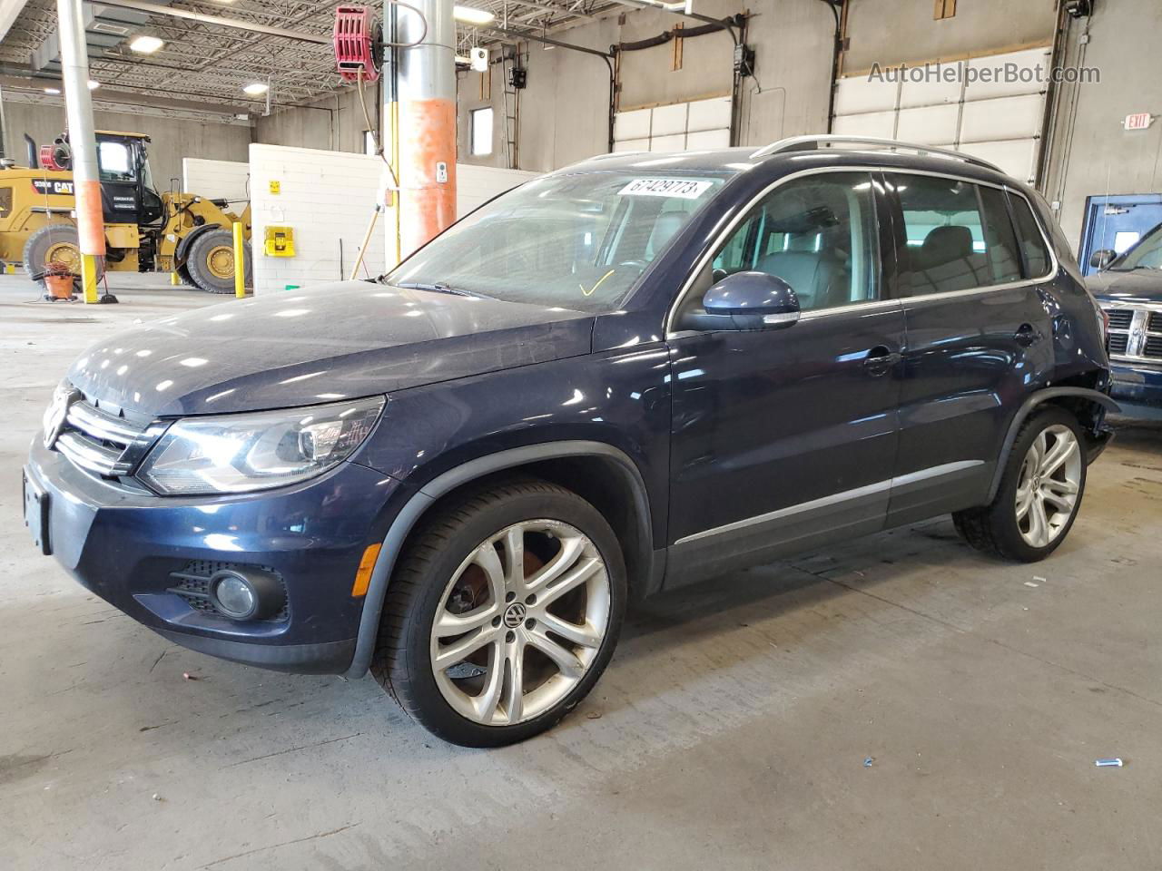 2013 Volkswagen Tiguan S Синий vin: WVGBV7AX9DW525538