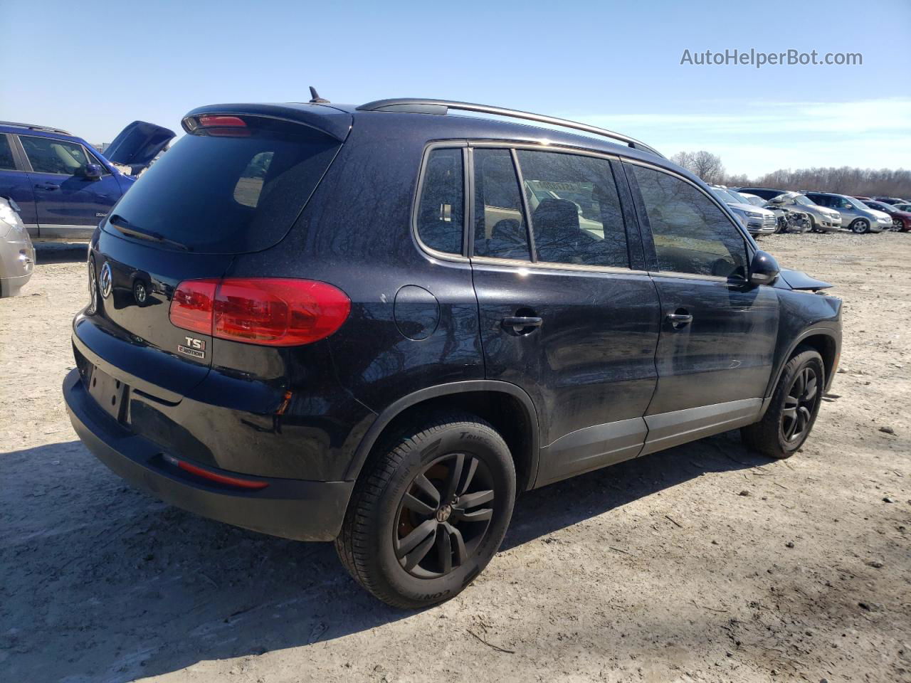 2016 Volkswagen Tiguan S Черный vin: WVGBV7AX9GW066256