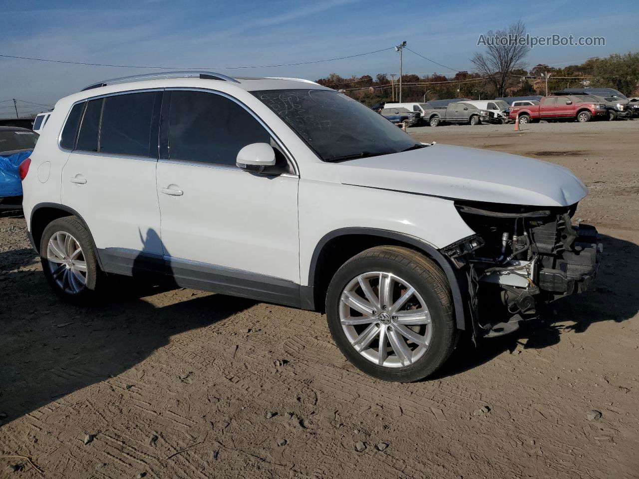 2016 Volkswagen Tiguan S Белый vin: WVGBV7AX9GW506492