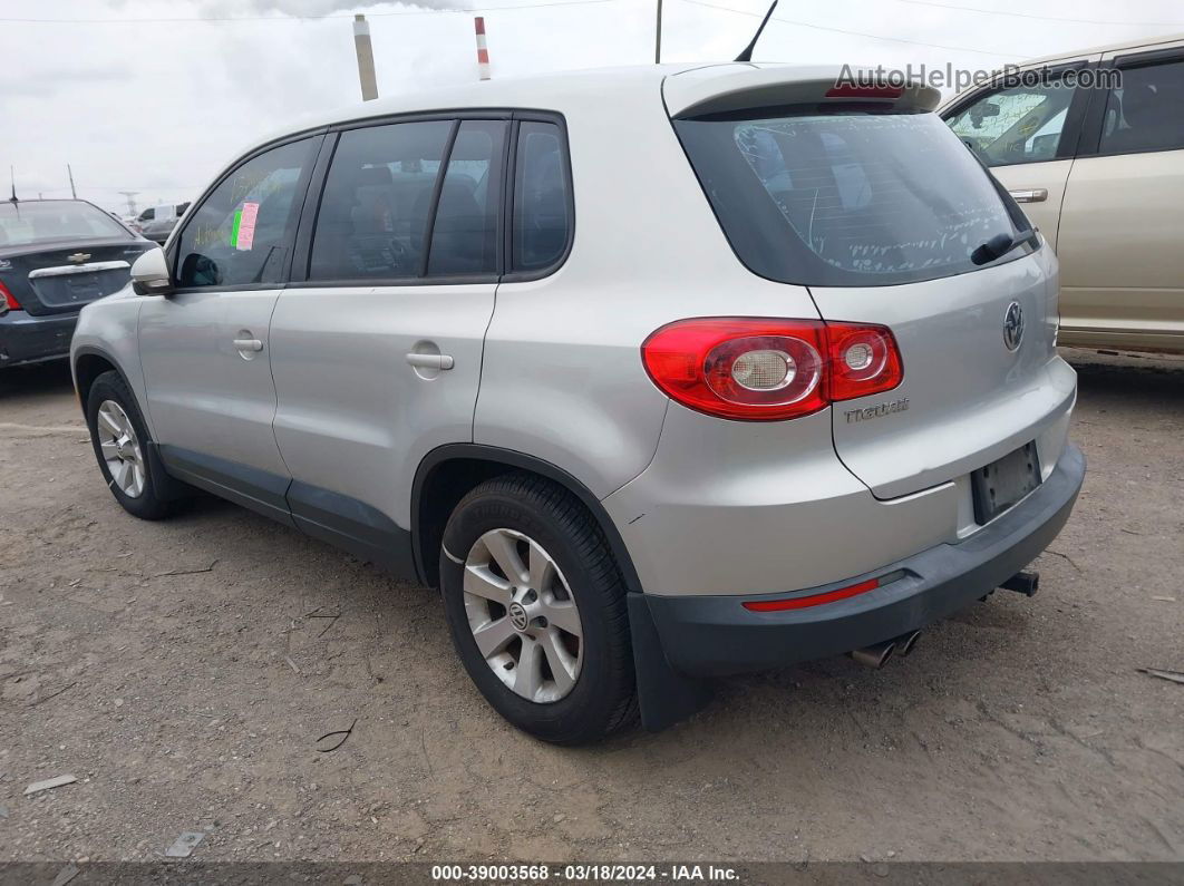 2010 Volkswagen Tiguan S Серебряный vin: WVGBV7AXXAW521753