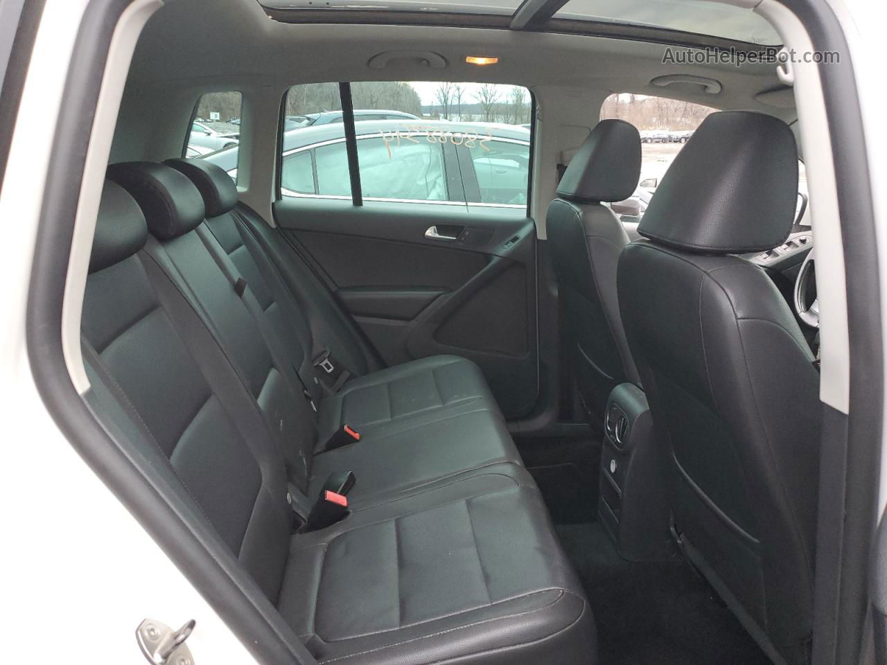 2010 Volkswagen Tiguan Se Белый vin: WVGBV7AXXAW530551