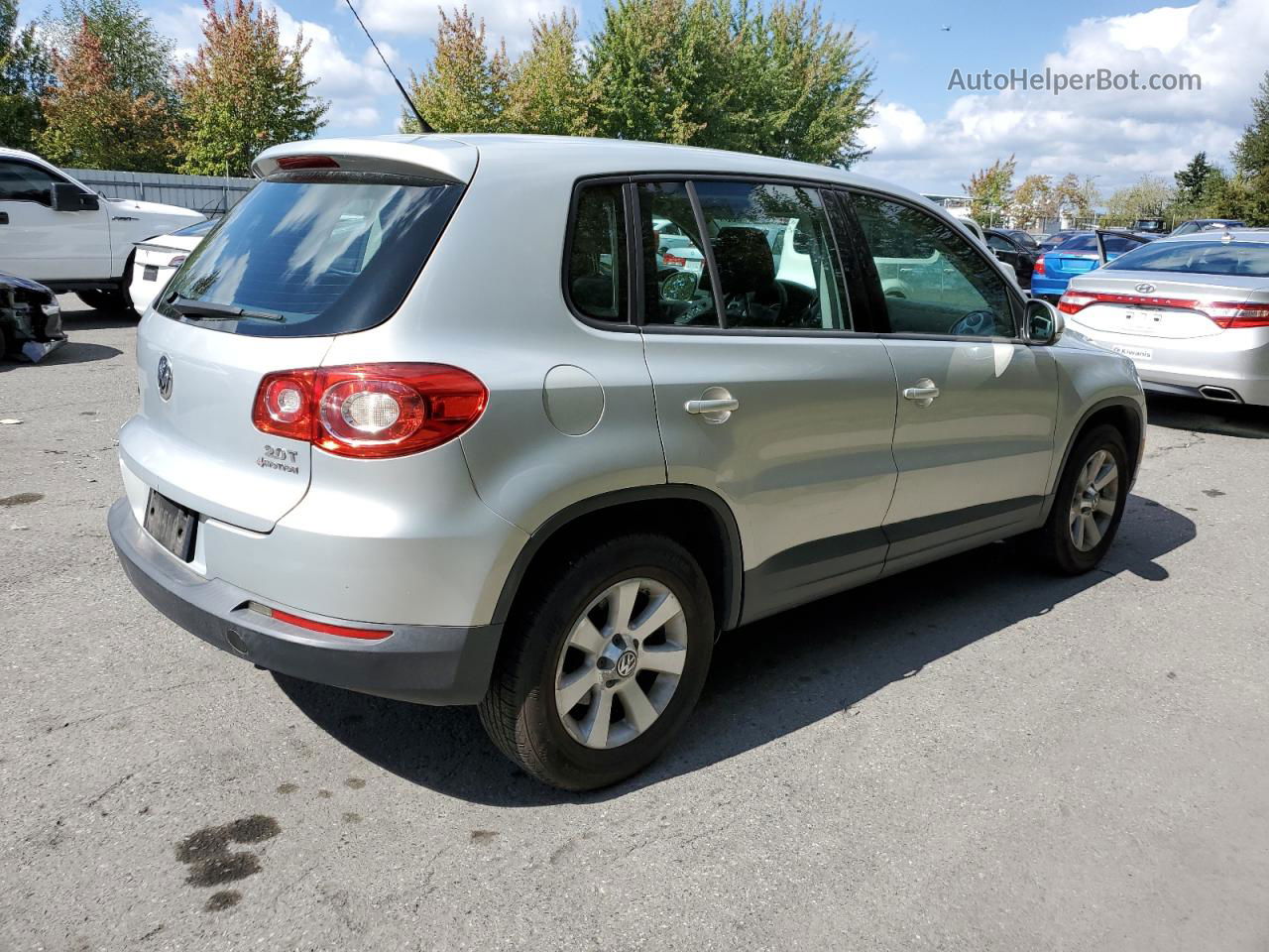 2010 Volkswagen Tiguan Se Серебряный vin: WVGBV7AXXAW532252