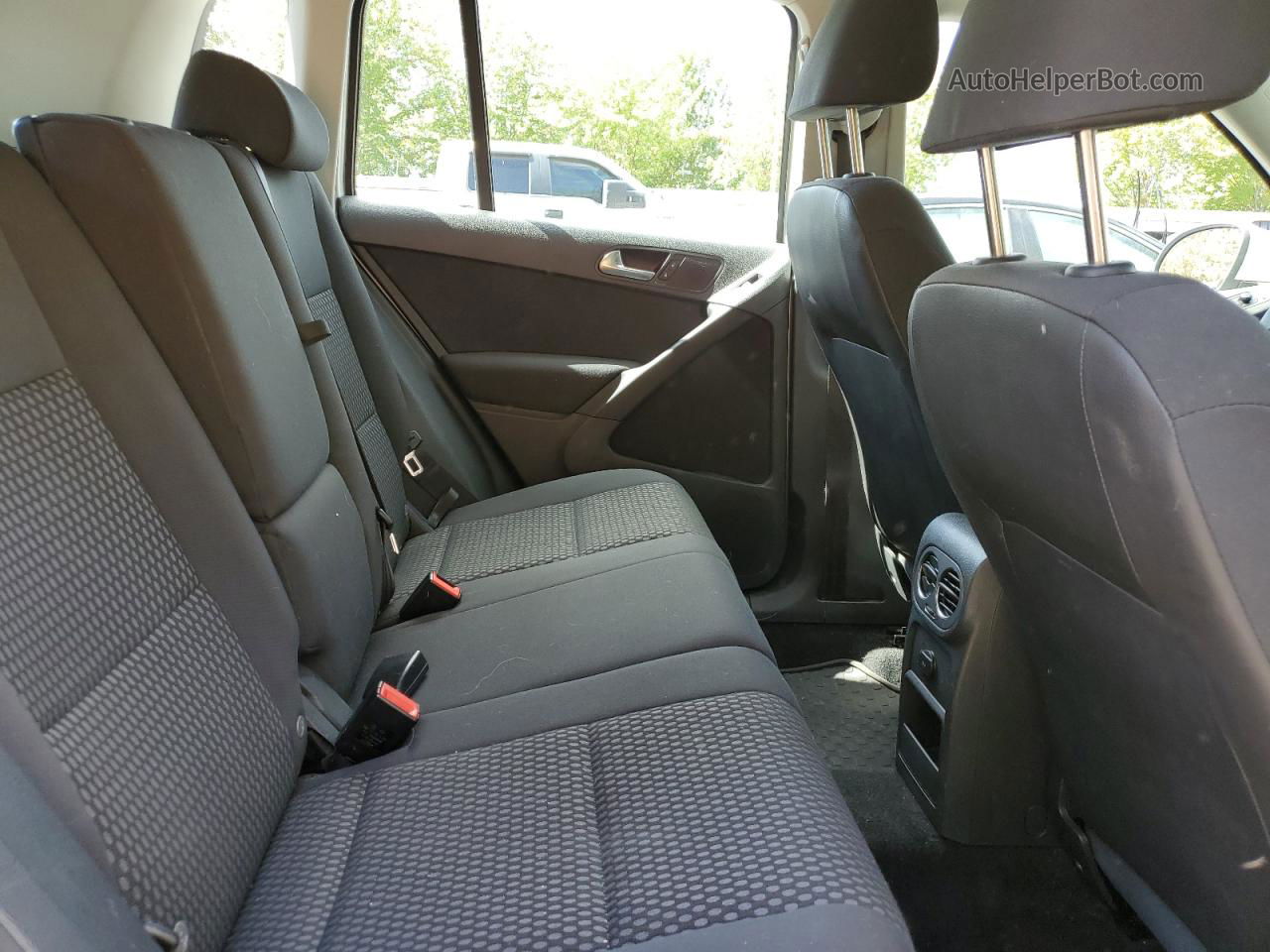 2010 Volkswagen Tiguan Se Серебряный vin: WVGBV7AXXAW532252