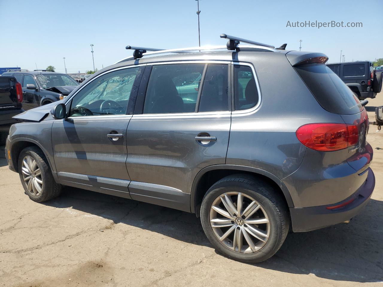 2013 Volkswagen Tiguan S Gray vin: WVGBV7AXXDW007406