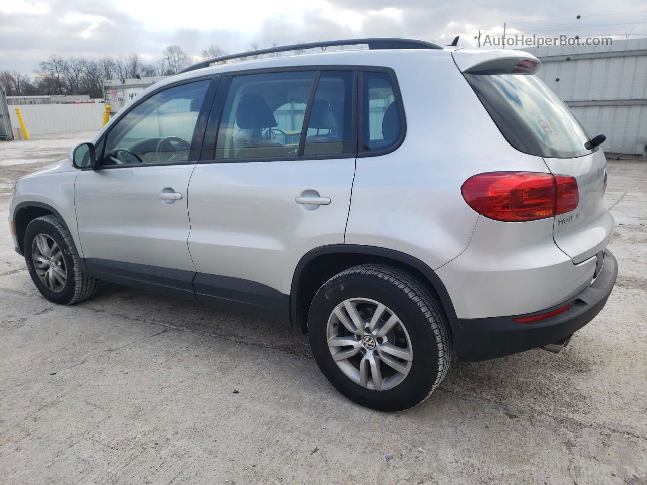 2016 Volkswagen Tiguan S Silver vin: WVGBV7AXXGW533037