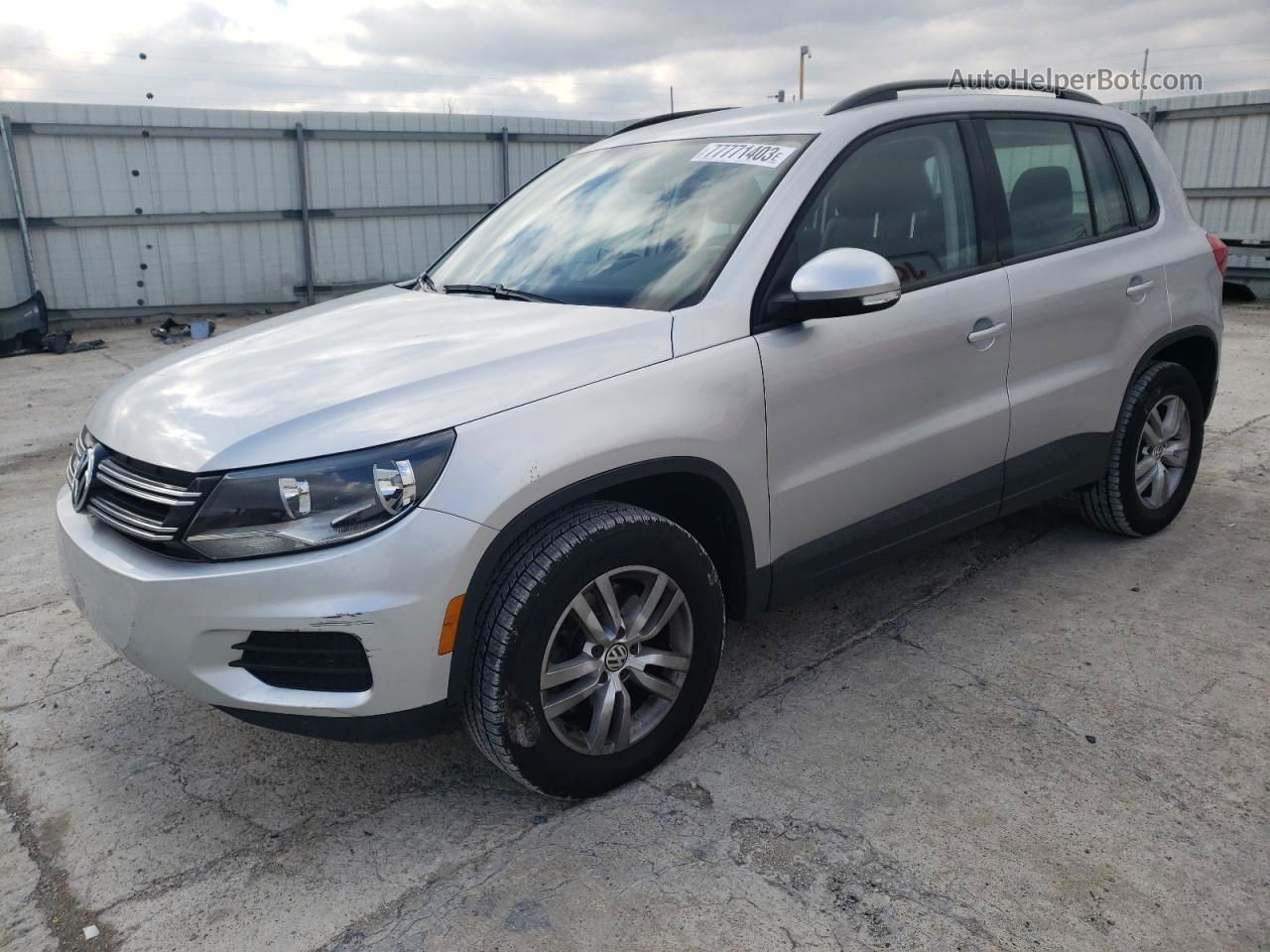 2016 Volkswagen Tiguan S Silver vin: WVGBV7AXXGW533037