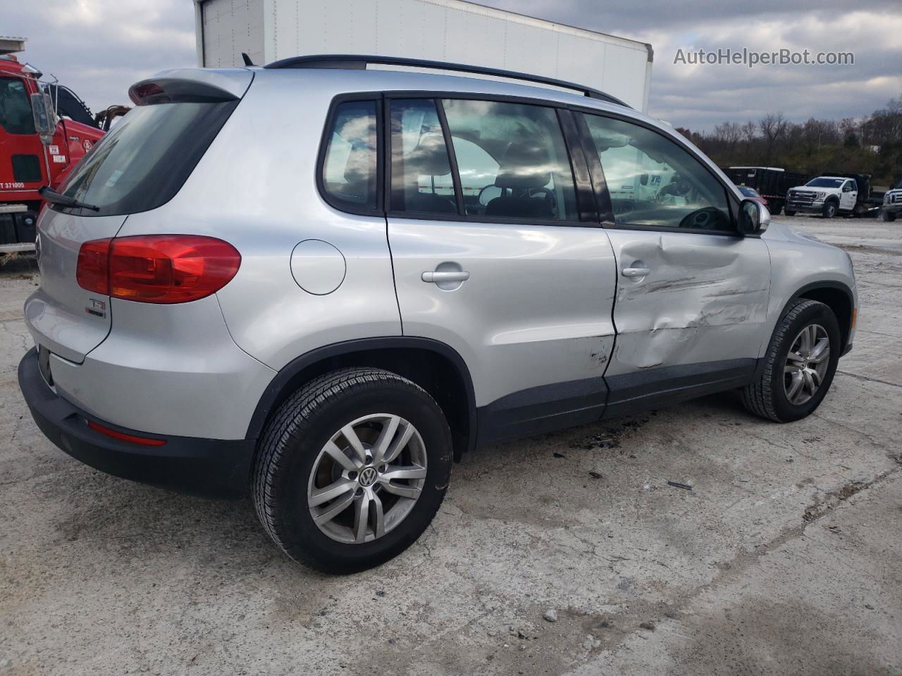 2016 Volkswagen Tiguan S Silver vin: WVGBV7AXXGW533037