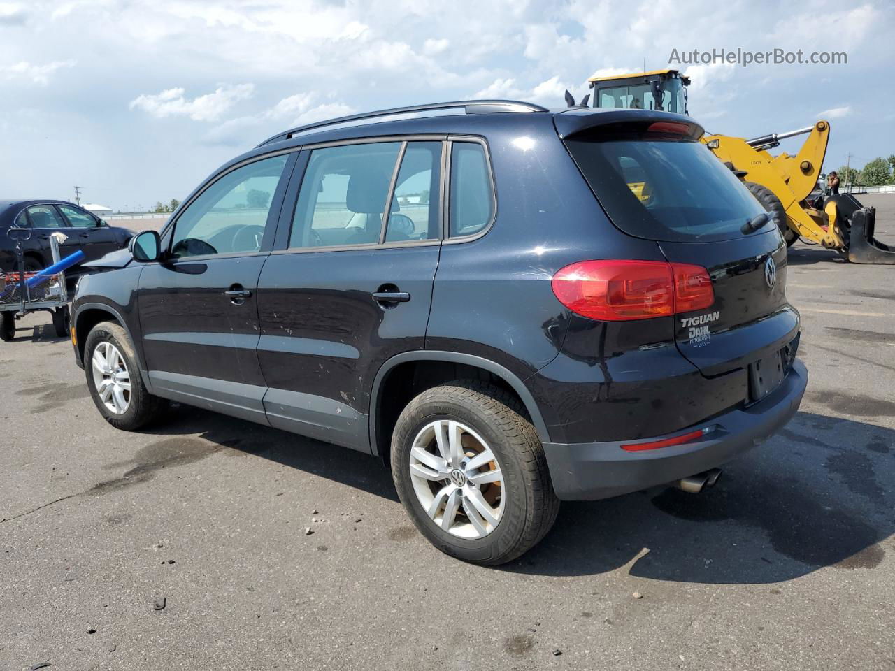 2016 Volkswagen Tiguan S Черный vin: WVGBV7AXXGW533362