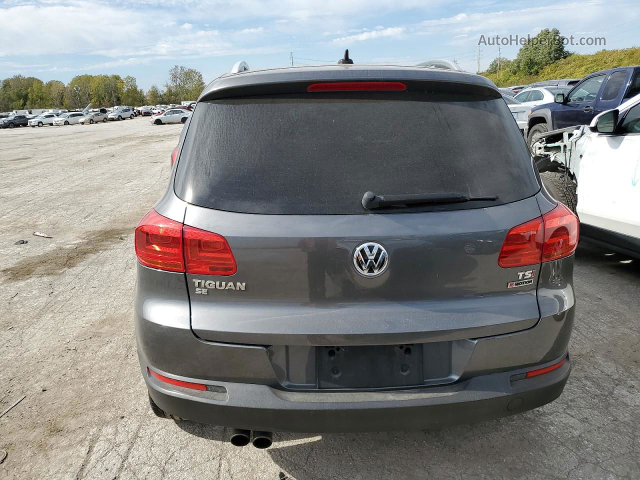 2016 Volkswagen Tiguan S Silver vin: WVGBV7AXXGW573957