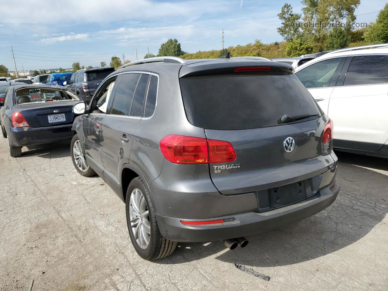 2016 Volkswagen Tiguan S Silver vin: WVGBV7AXXGW573957