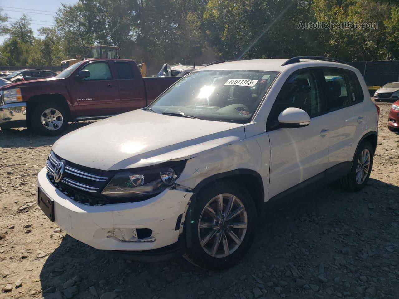 2017 Volkswagen Tiguan S White vin: WVGBV7AXXHK046039