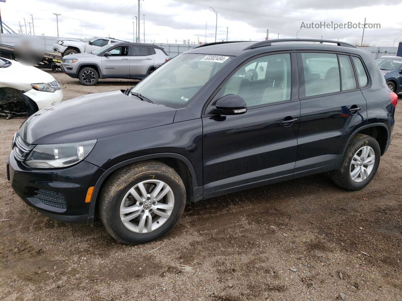 2017 Volkswagen Tiguan S Черный vin: WVGBV7AXXHW512898