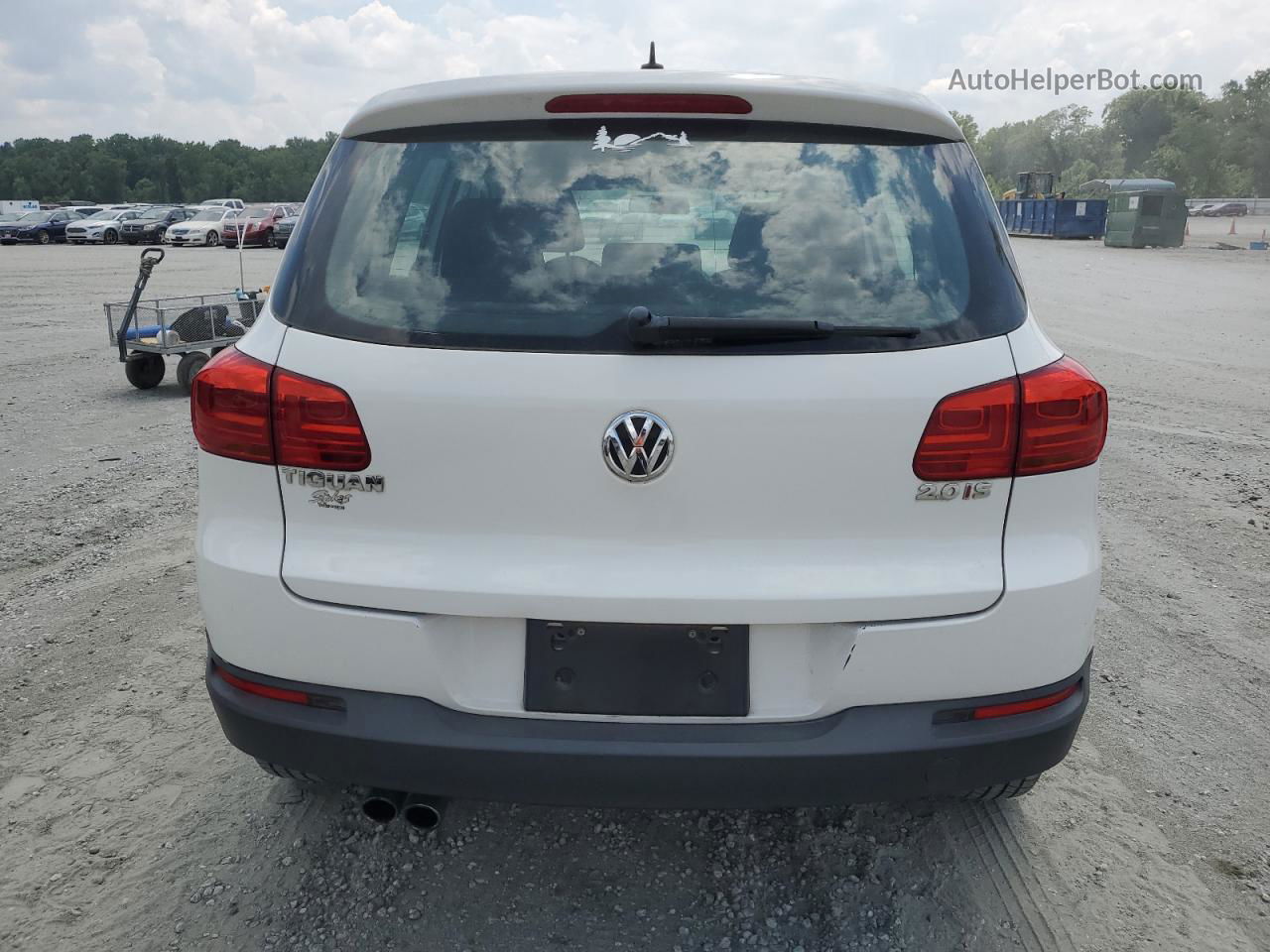 2013 Volkswagen Tiguan S White vin: WVGCV3AX8DW622498