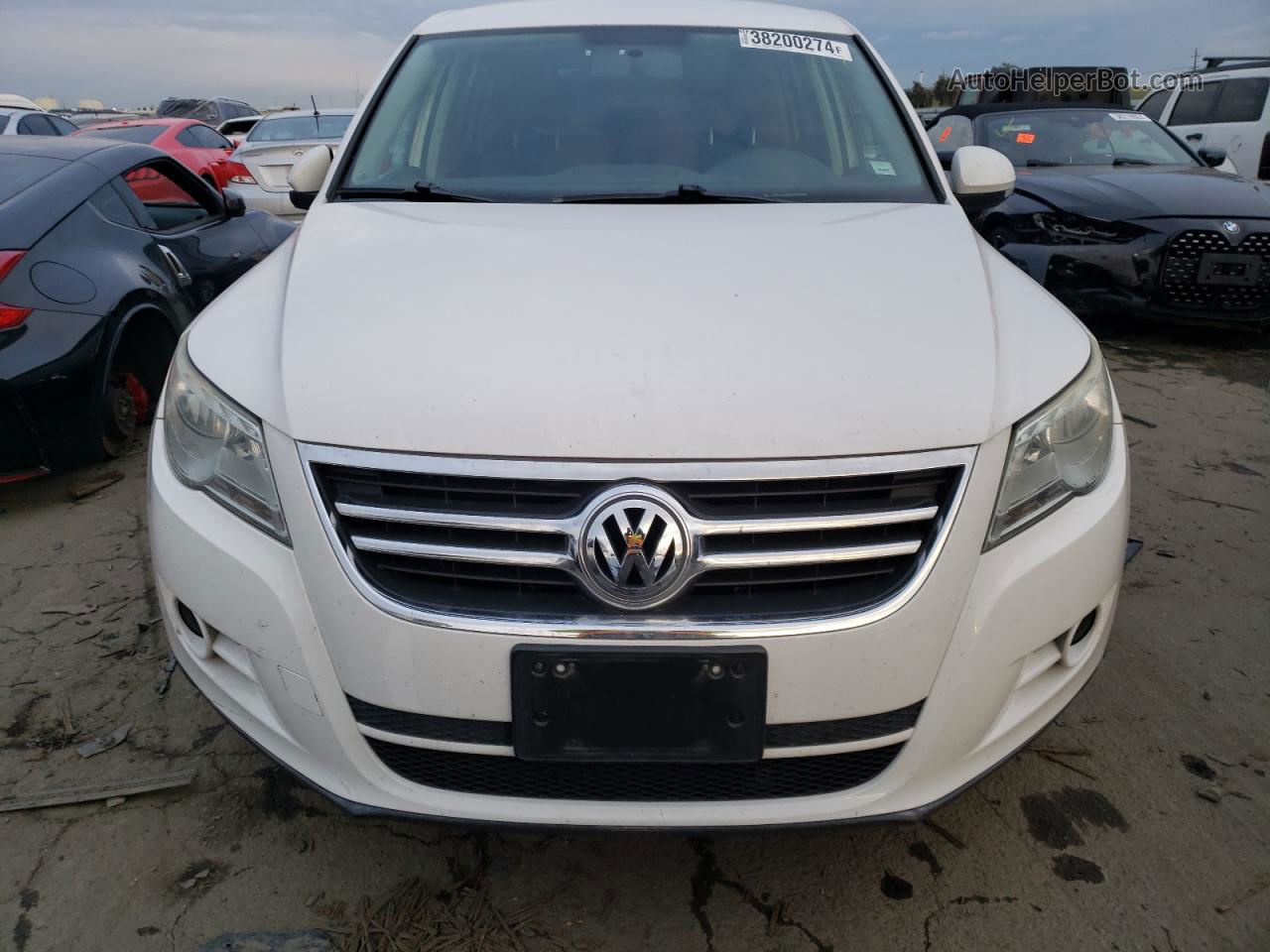 2010 Volkswagen Tiguan S White vin: WVGCV7AX8AW501957