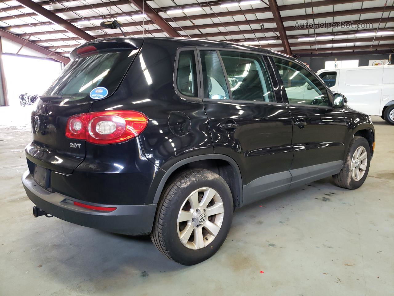 2010 Volkswagen Tiguan S Black vin: WVGCV7AXXAW510434