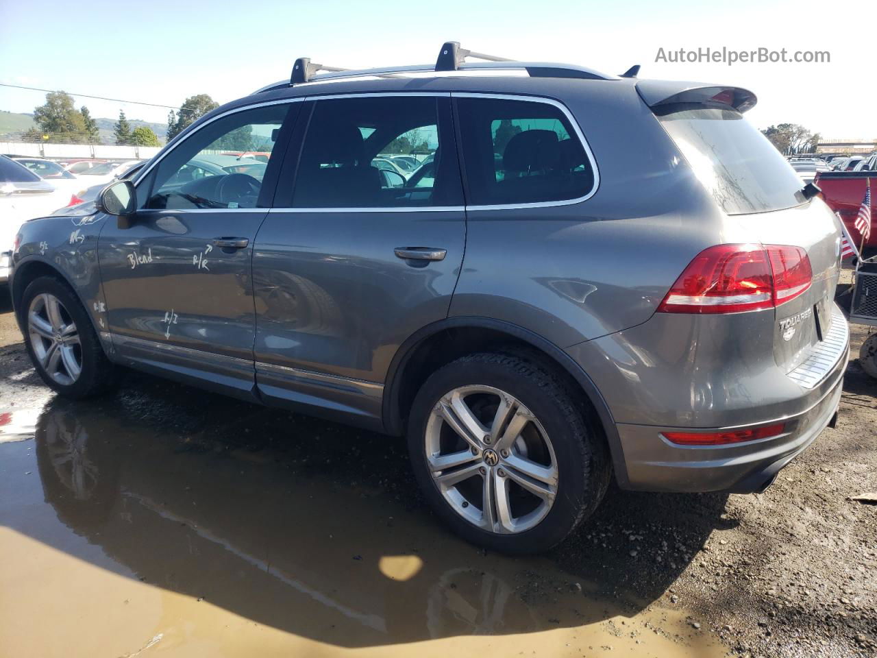 2014 Volkswagen Touareg V6 Gray vin: WVGDF9BP0ED009033