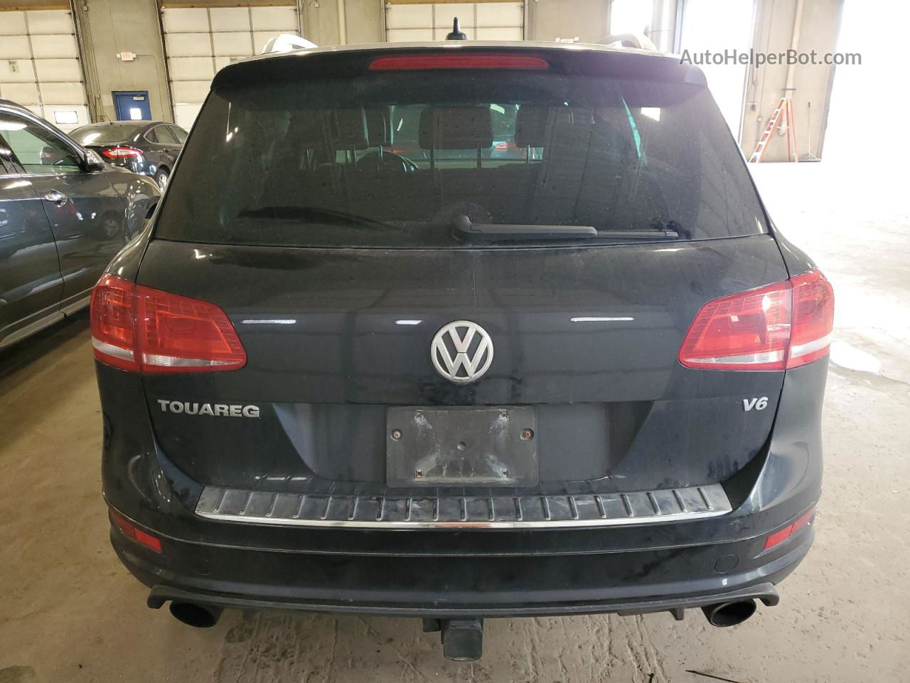 2014 Volkswagen Touareg V6 Черный vin: WVGDF9BP0ED013096