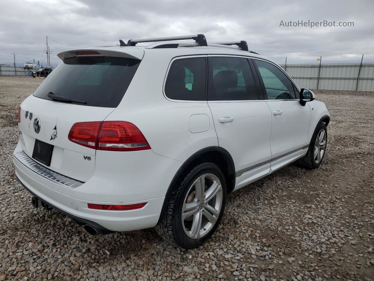 2014 Volkswagen Touareg V6 White vin: WVGDF9BP3ED010984