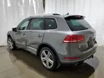 2014 Volkswagen Touareg V6 Серый vin: WVGDF9BP5ED015040