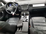 2014 Volkswagen Touareg V6 Черный vin: WVGDF9BPXED013882