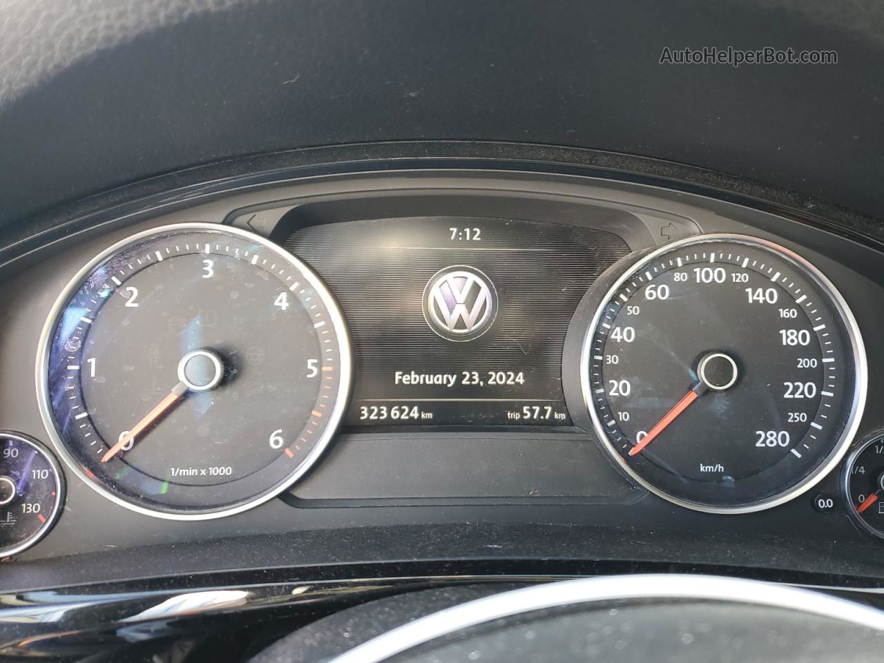 2014 Volkswagen Touareg Tdi Черный vin: WVGDP9BPXED007321