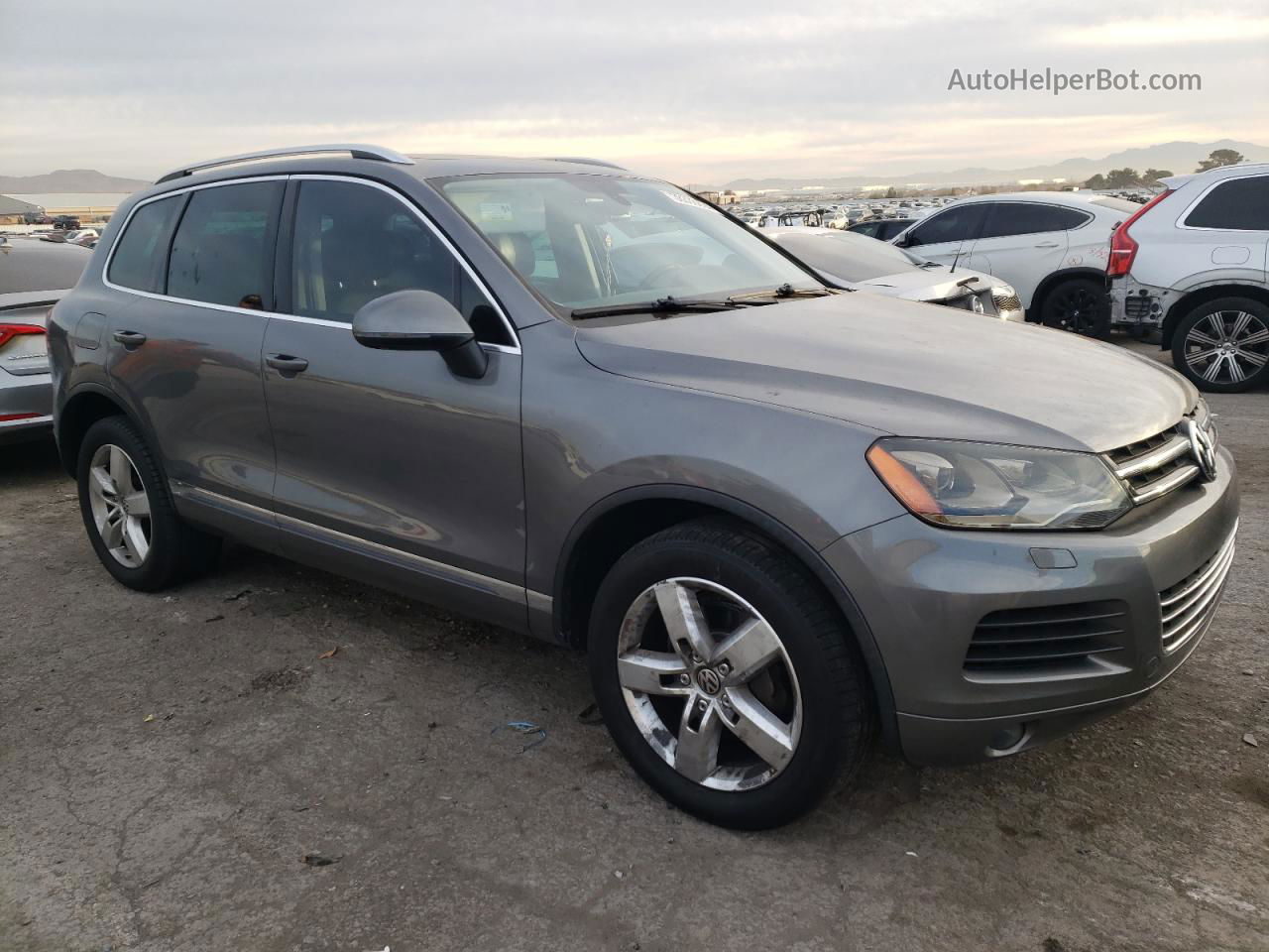 2013 Volkswagen Touareg V6 Gray vin: WVGEF9BP0DD006880