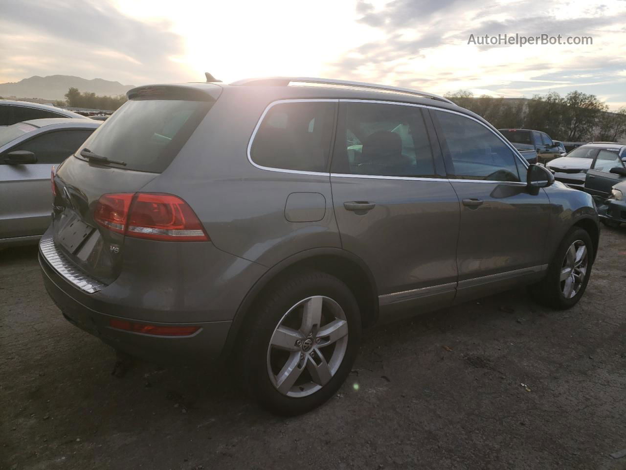 2013 Volkswagen Touareg V6 Gray vin: WVGEF9BP0DD006880