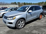 2014 Volkswagen Touareg V6 Silver vin: WVGEF9BP0ED000899