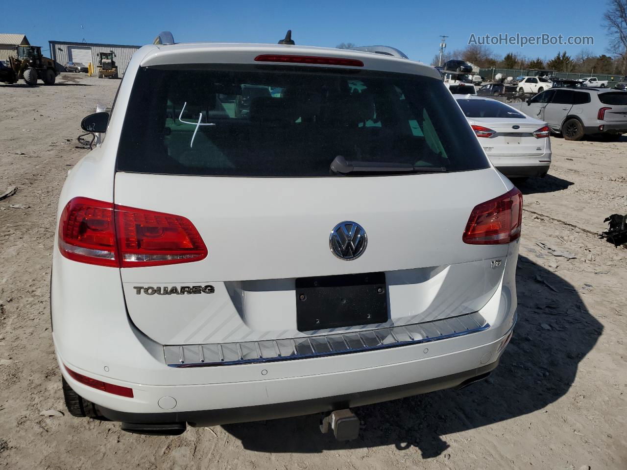 2014 Volkswagen Touareg V6 Белый vin: WVGEF9BP0ED006959