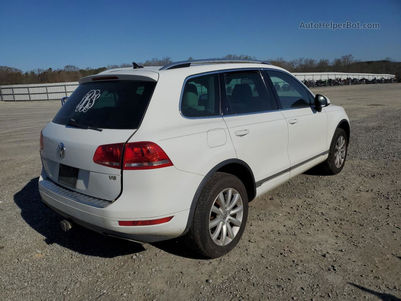 2012 Volkswagen Touareg V6 White vin: WVGEF9BP1CD008331