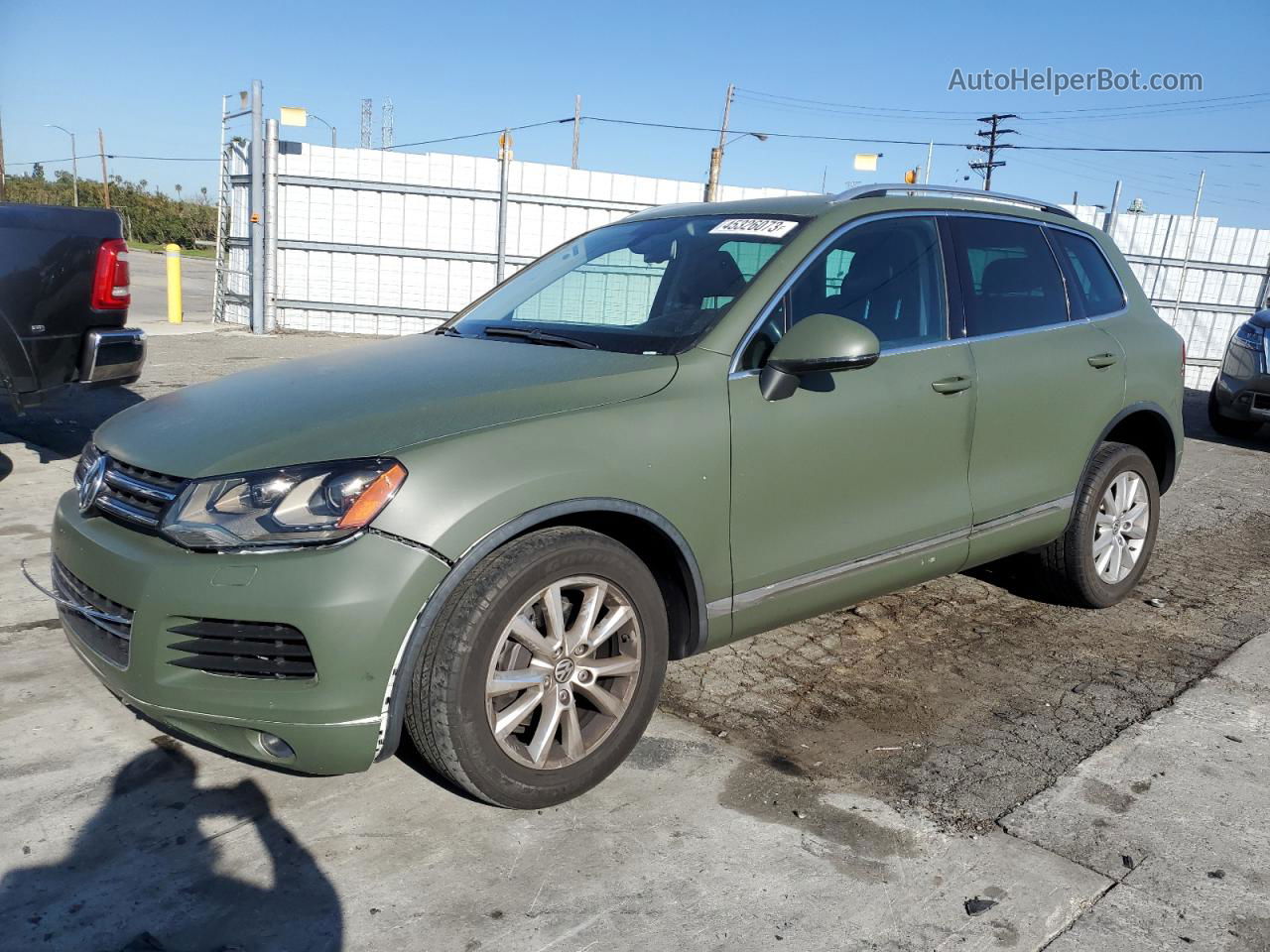 2013 Volkswagen Touareg V6 Green vin: WVGEF9BP1DD008492