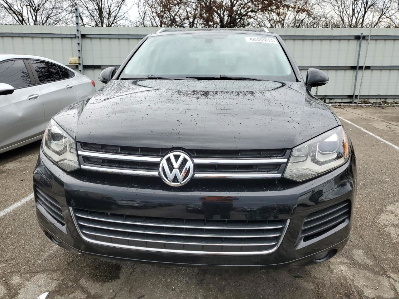 2014 Volkswagen Touareg V6 Черный vin: WVGEF9BP1ED007506