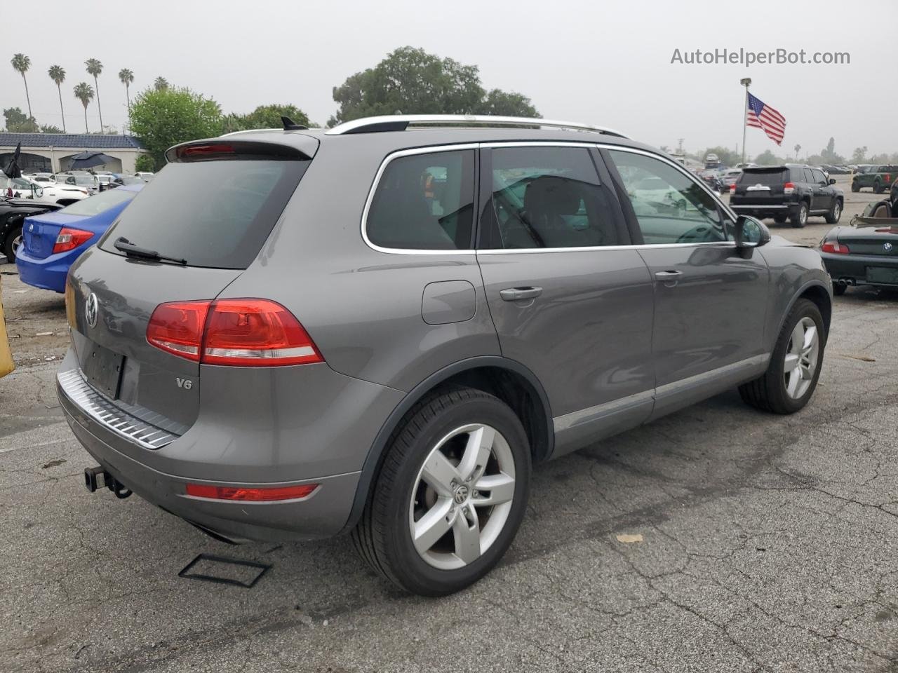 2014 Volkswagen Touareg V6 Gray vin: WVGEF9BP1ED012043