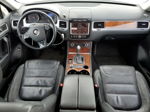 2013 Volkswagen Touareg V6 Серый vin: WVGEF9BP2DD004354