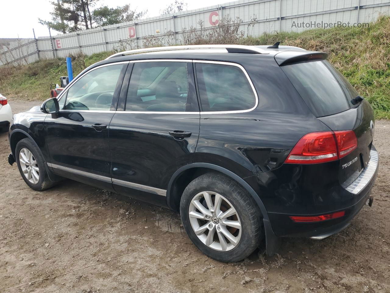 2014 Volkswagen Touareg V6 Black vin: WVGEF9BP2ED001052