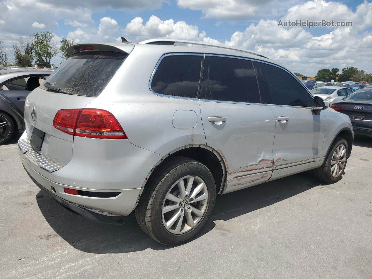 2013 Volkswagen Touareg V6 Silver vin: WVGEF9BP3DD009093