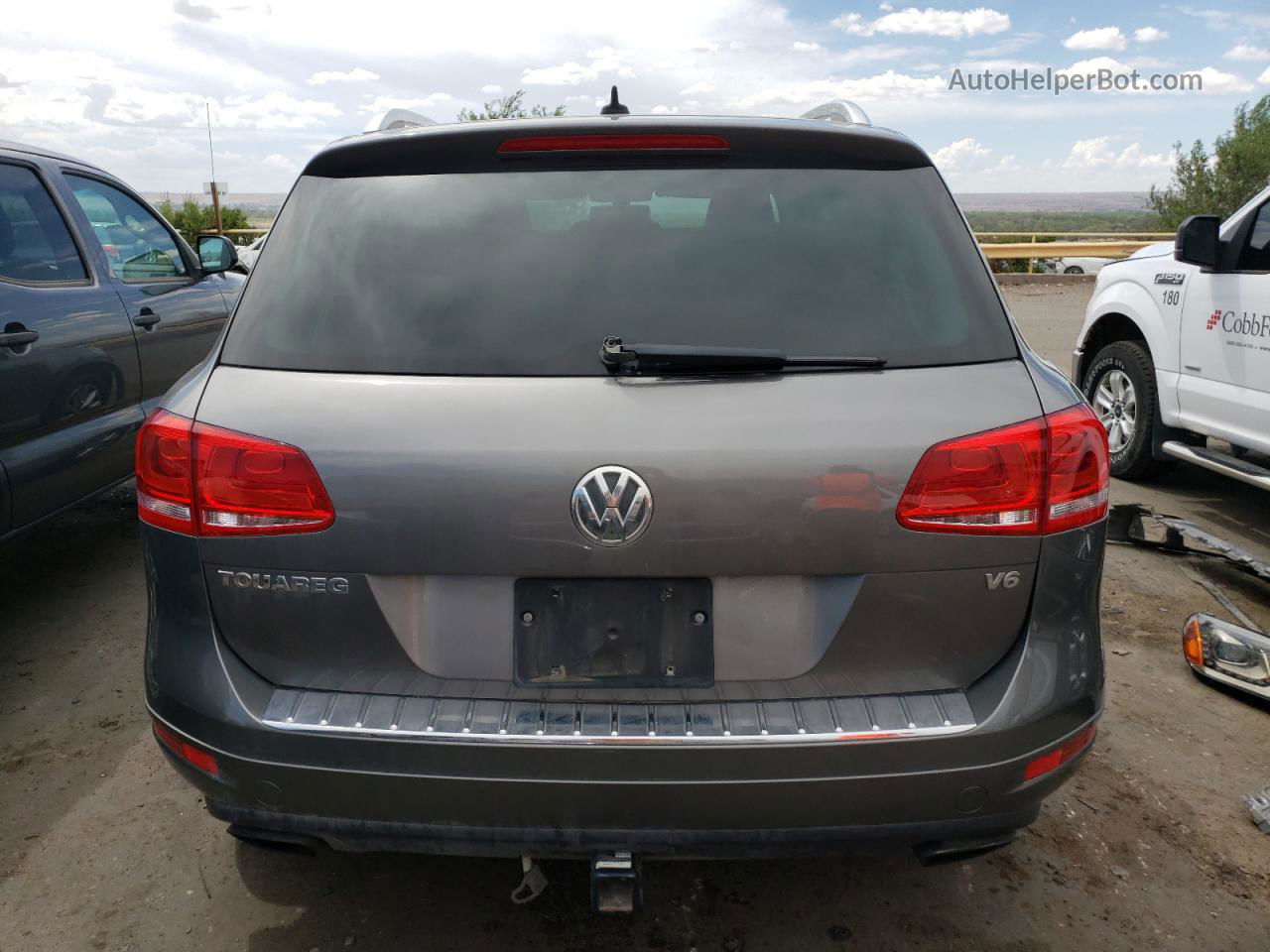 2014 Volkswagen Touareg V6 Gray vin: WVGEF9BP3ED004378