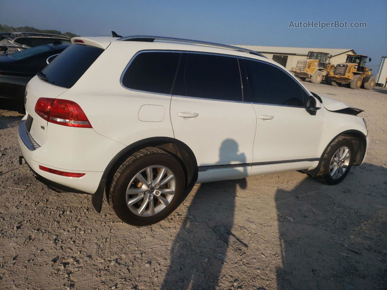 2014 Volkswagen Touareg V6 White vin: WVGEF9BP3ED006745