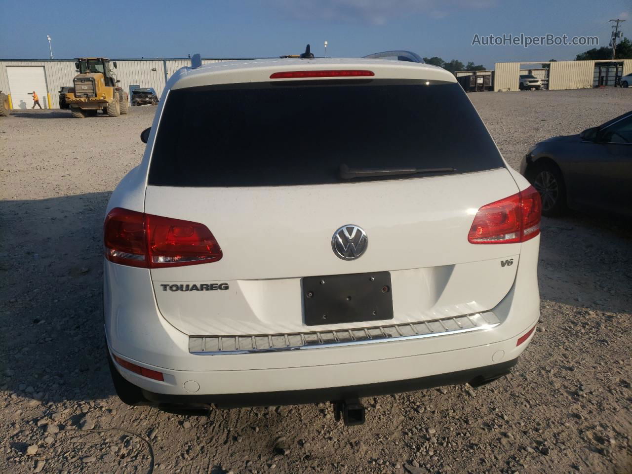 2014 Volkswagen Touareg V6 White vin: WVGEF9BP3ED006745