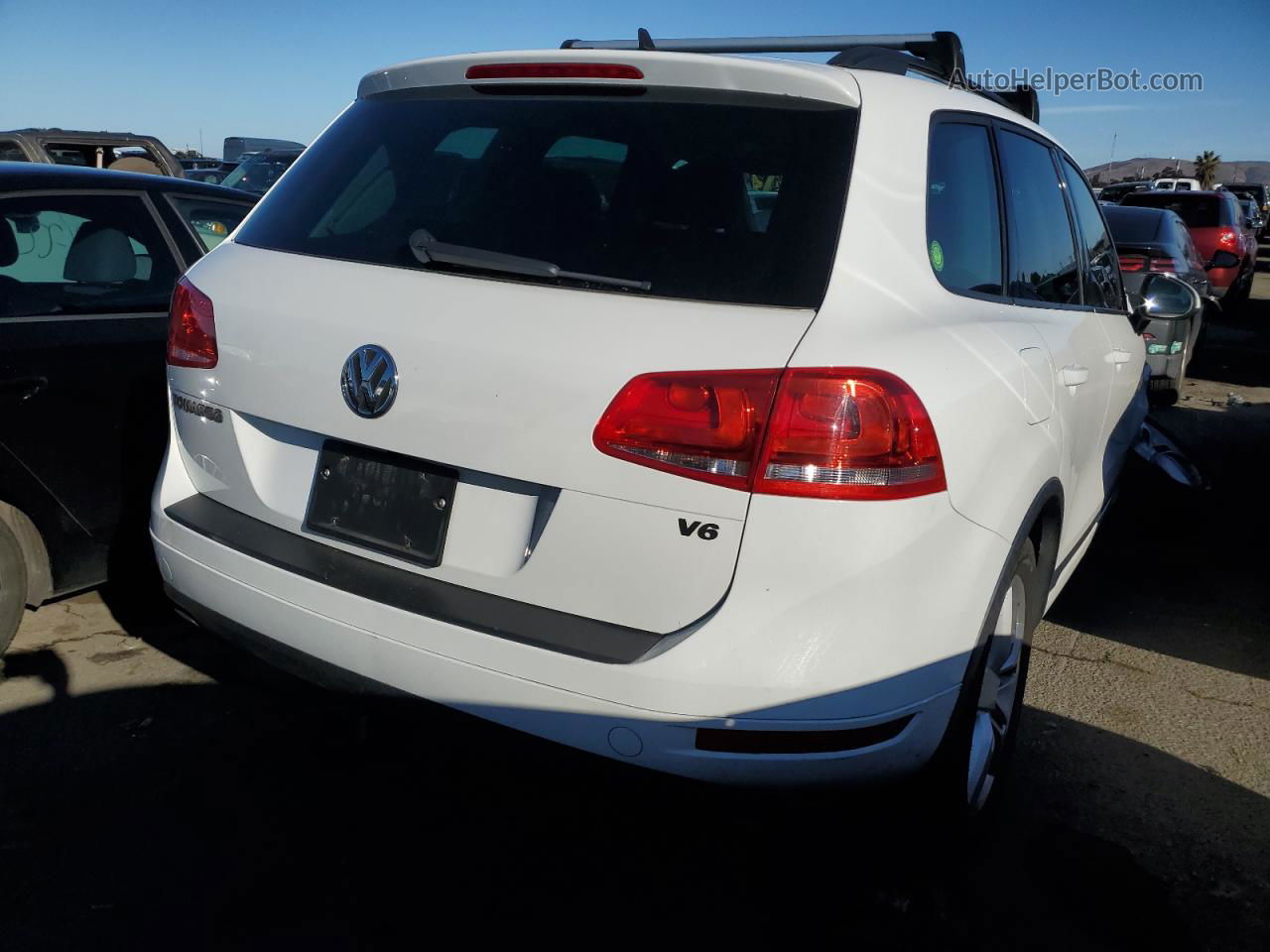 2014 Volkswagen Touareg V6 White vin: WVGEF9BP3ED009421