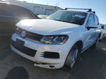 2014 Volkswagen Touareg V6 Белый vin: WVGEF9BP3ED009421