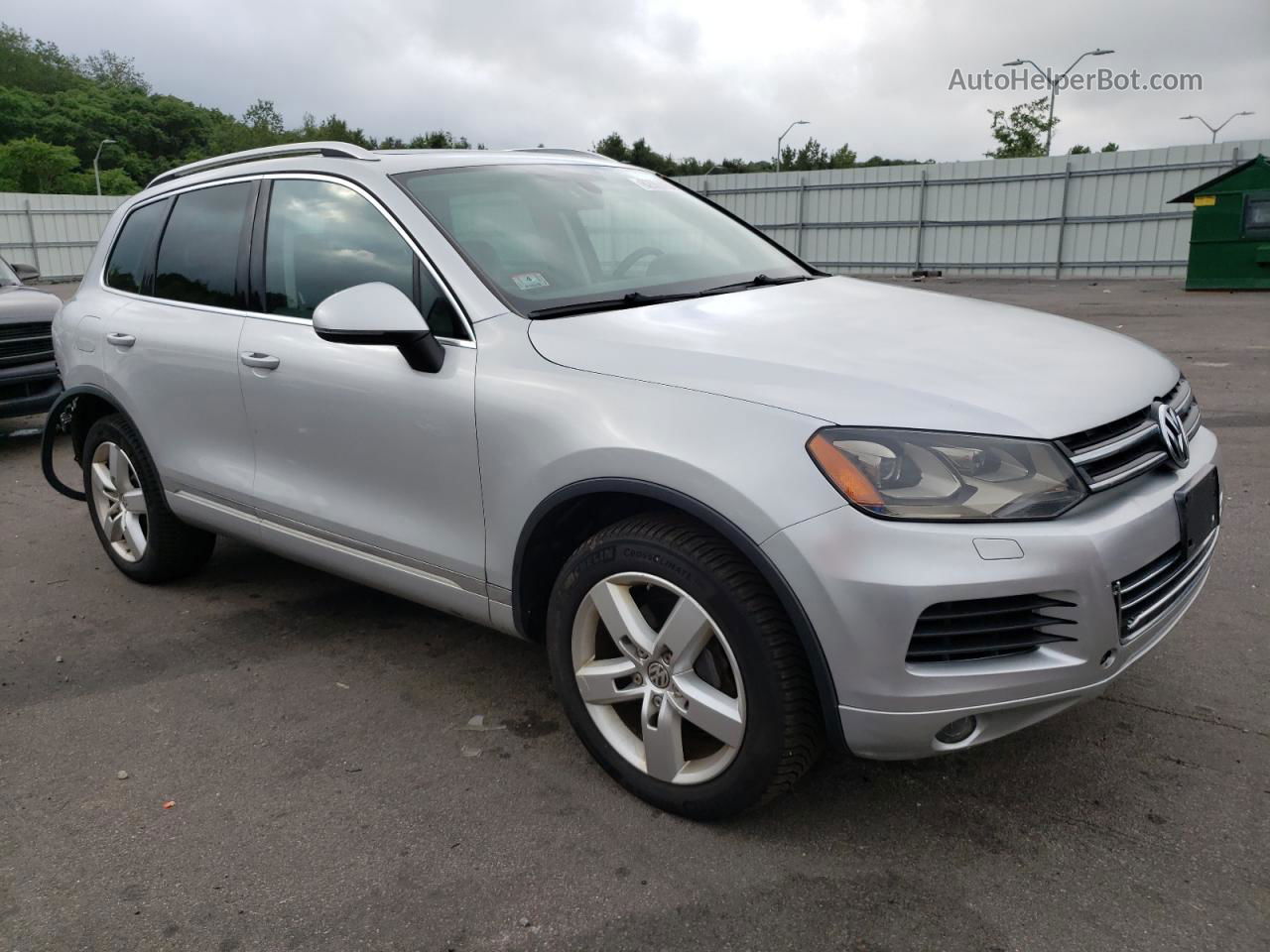 2013 Volkswagen Touareg V6 Серебряный vin: WVGEF9BP4DD002962