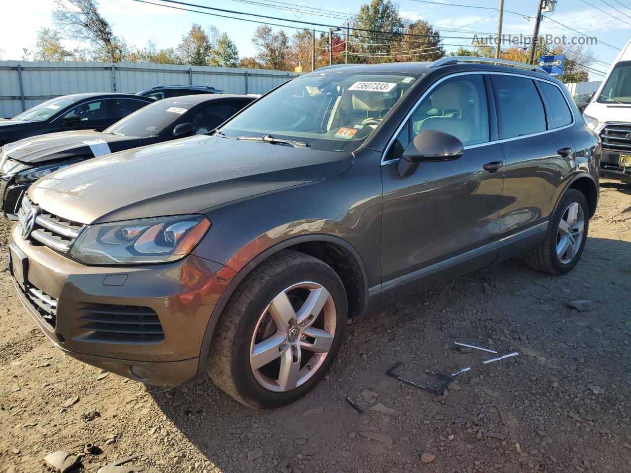 2014 Volkswagen Touareg V6 Brown vin: WVGEF9BP4ED012165