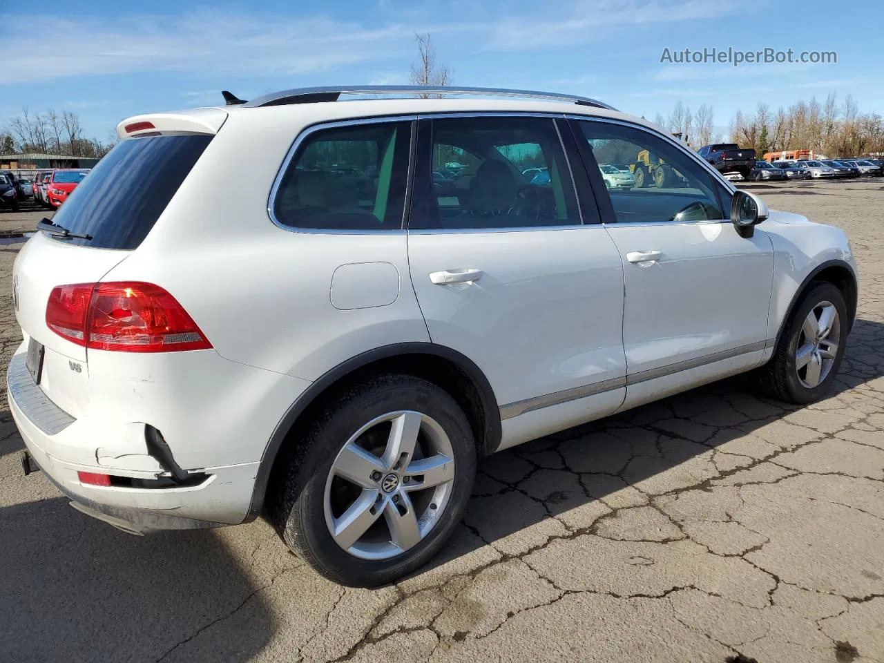 2014 Volkswagen Touareg V6 White vin: WVGEF9BP4ED012909