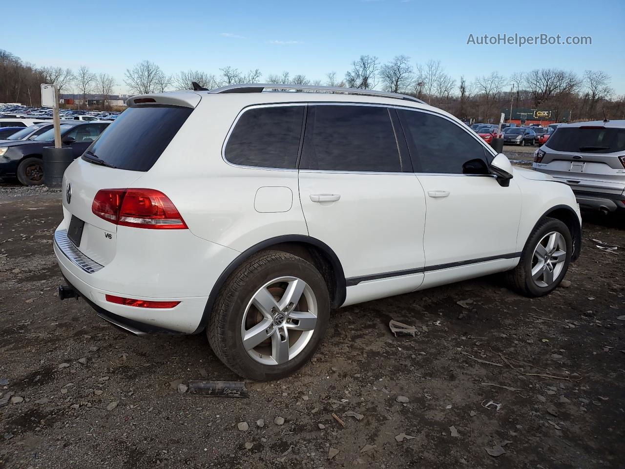 2013 Volkswagen Touareg V6 White vin: WVGEF9BP5DD001335