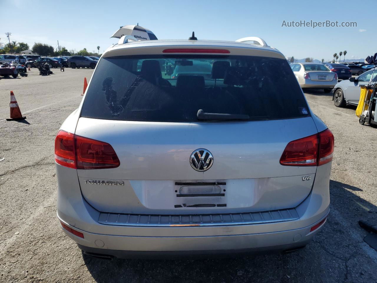 2014 Volkswagen Touareg V6 Silver vin: WVGEF9BP5ED005449