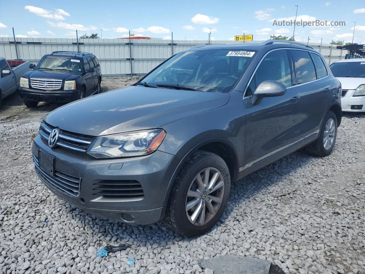 2014 Volkswagen Touareg V6 Gray vin: WVGEF9BP5ED007590